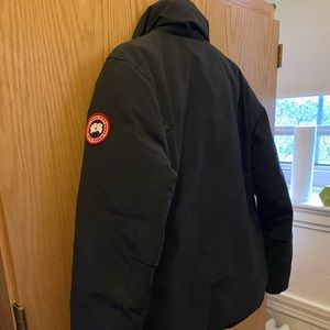Canada Goose jacket! In very good condition! This price is a steal!